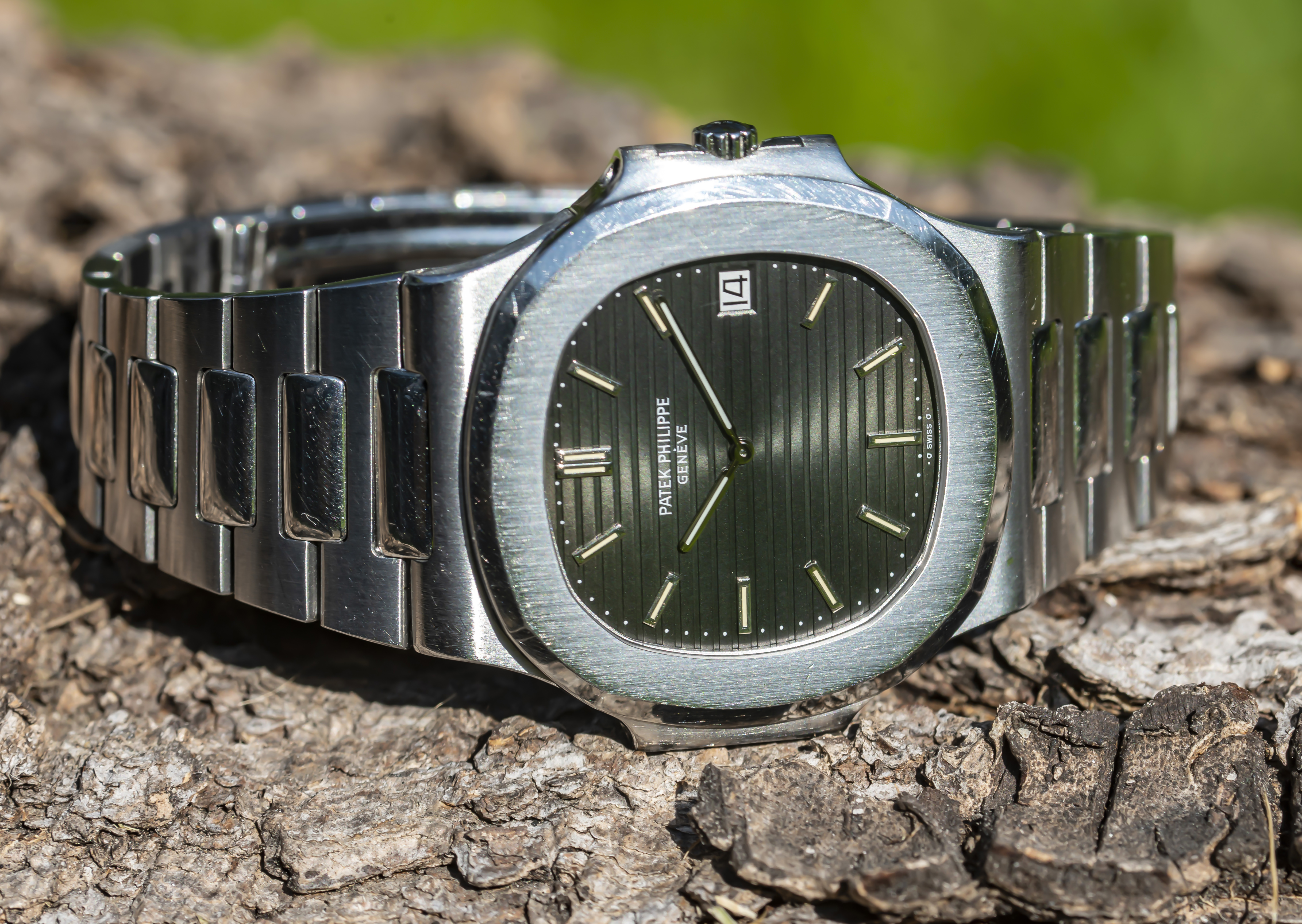 Patek best sale nautilus 3700